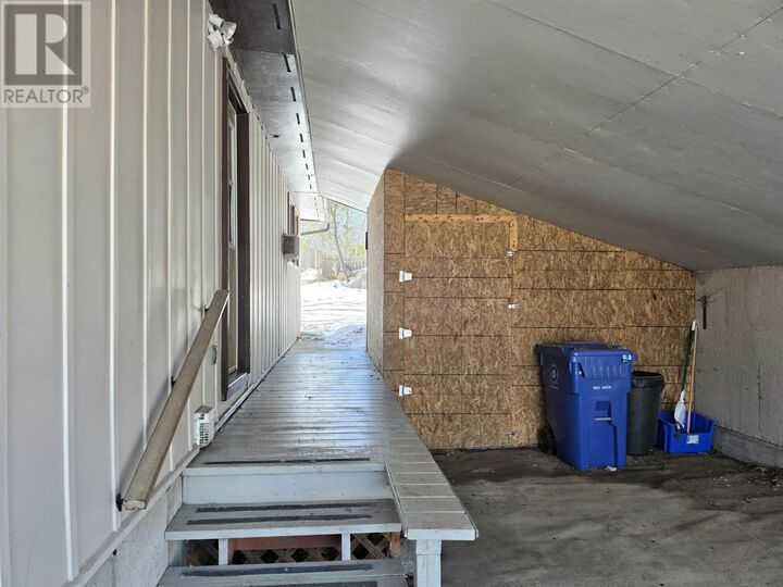 Property Photo:  116 Minto Crescent  ON P9N 3K2 