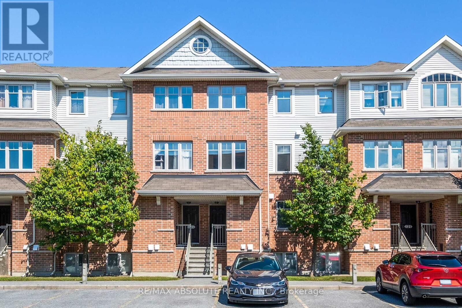 Property Photo:  113 Keltie Private  ON K2J 0A1 