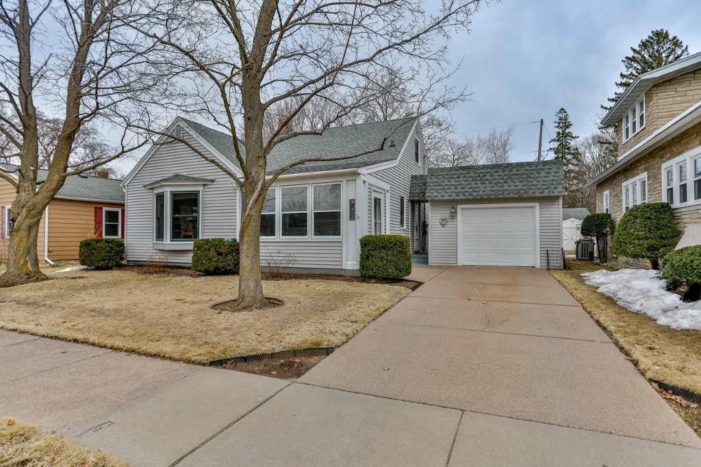 Property Photo: 1907 Zimmerman Street WI 54403