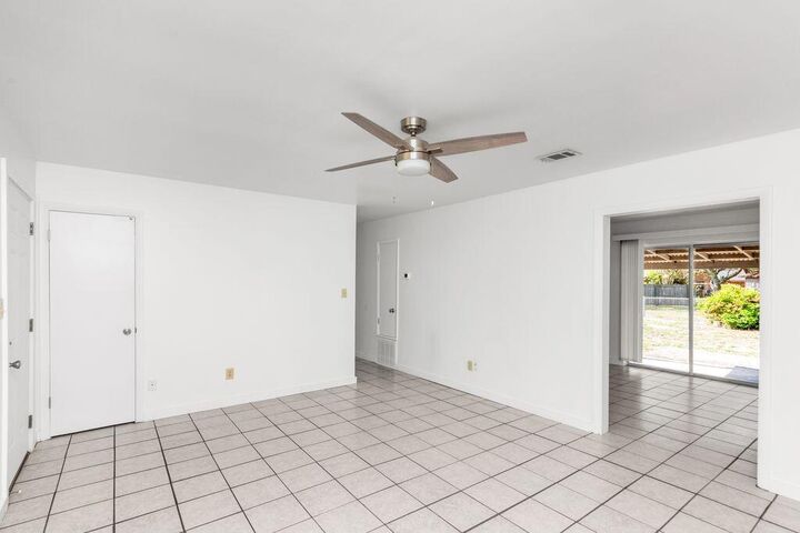 Property Photo:  1313 Finck Road  FL 32578 