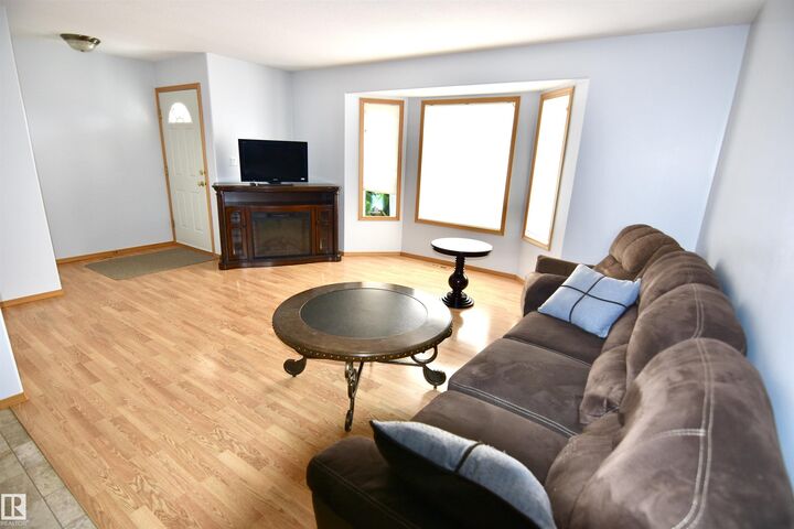 Property Photo:  4820 49 Avenue  AB T0A 3A3 