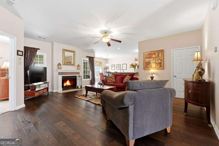 Property Photo:  563 Sawnee Corners Drive  GA 30040 
