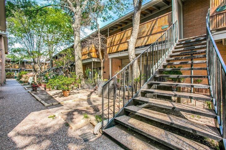 Property Photo:  3938 W Alabama Street 8  TX 77027 