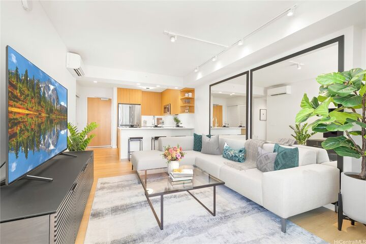 Property Photo:  1388 Kapiolani Boulevard 1807  HI 96814 
