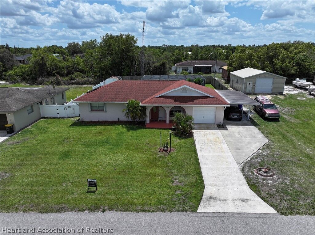Property Photo:  120 Lemon Road NW  FL 33852 