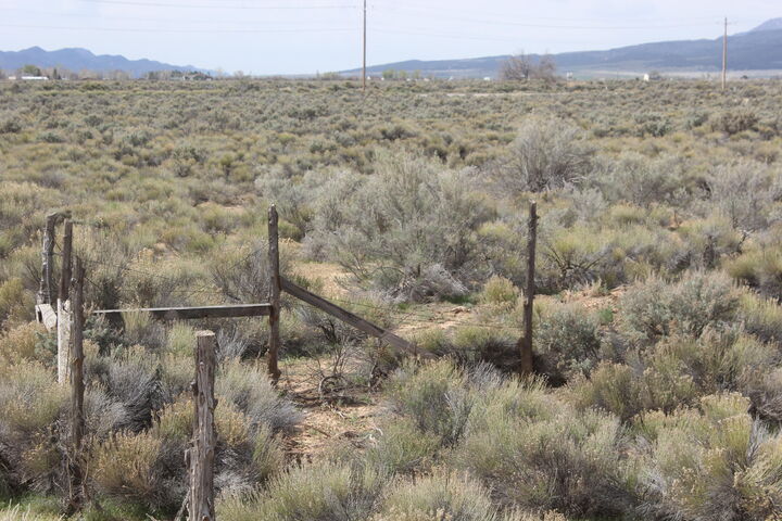 Property Photo:  553 N Iron Springs Rd Approx.  UT 84721 