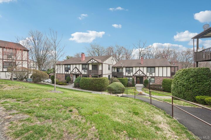 Property Photo:  668 Sierra Vista Lane  NY 10989 