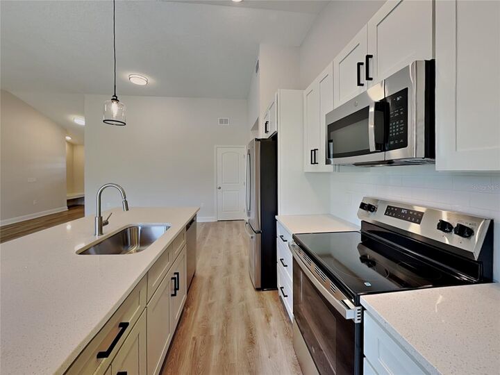 Property Photo:  8126 Chesebro Avenue  FL 34287 