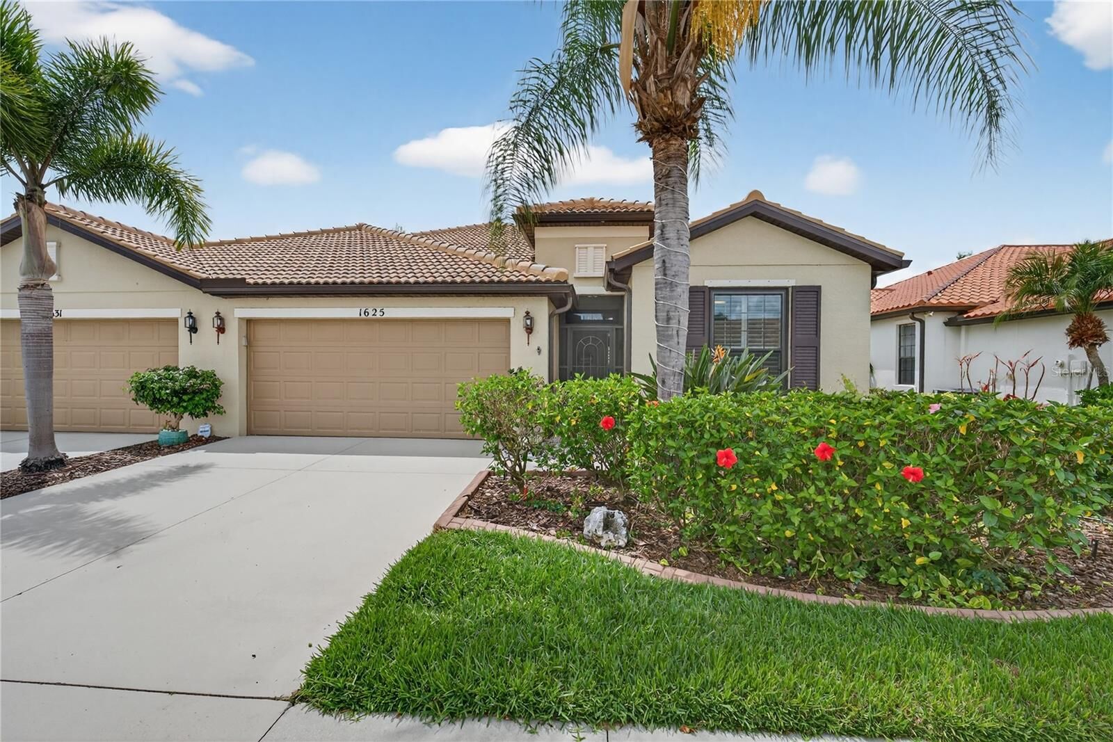 Property Photo:  1625 Currant Court  FL 34289 