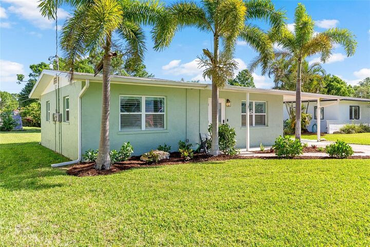 Property Photo:  1816 7th Street W  FL 34221 