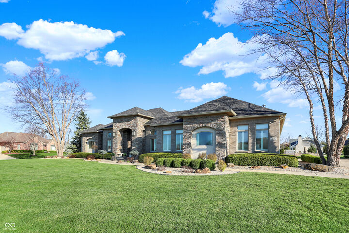Property Photo:  4874 Krestridge Court W  IN 46106 