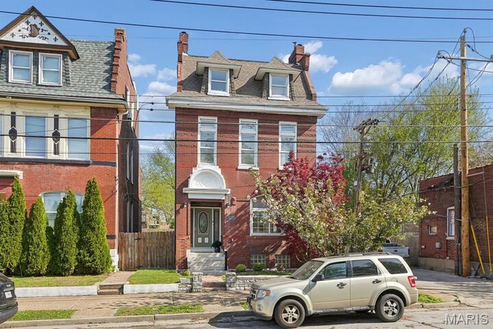 Property Photo:  2241 Shenandoah Avenue  MO 63104 