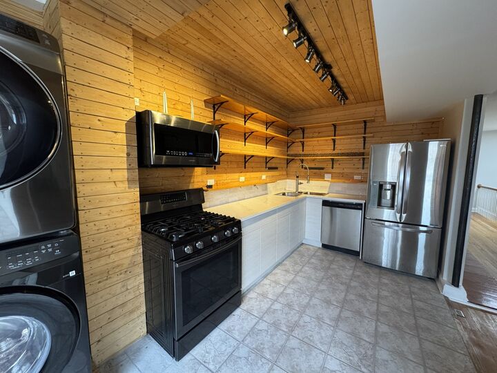 Property Photo:  5816 W Higgins Avenue 2  IL 60630 