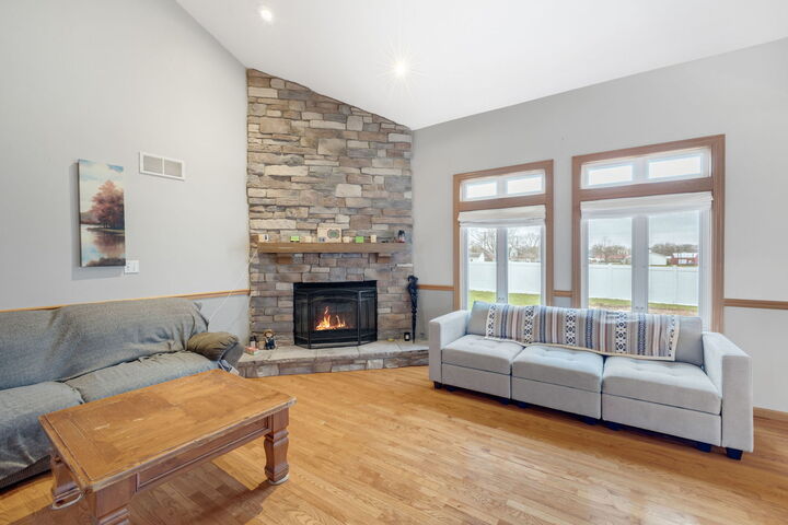 Property Photo:  125 N Hamilton Drive  IL 60940 