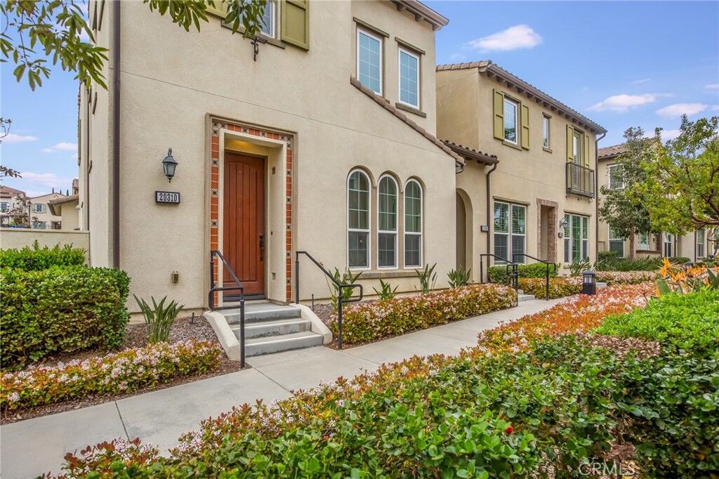 Property Photo:  20310 Paseo Los Arcos  CA 91326 