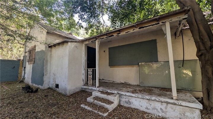 Property Photo: 2200 Nichols Canyon CA 90046