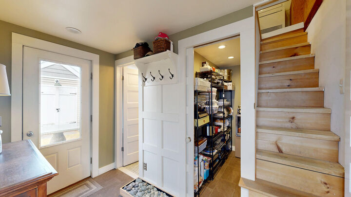 Property Photo:  15 Wadsworth Street  ME 04861 