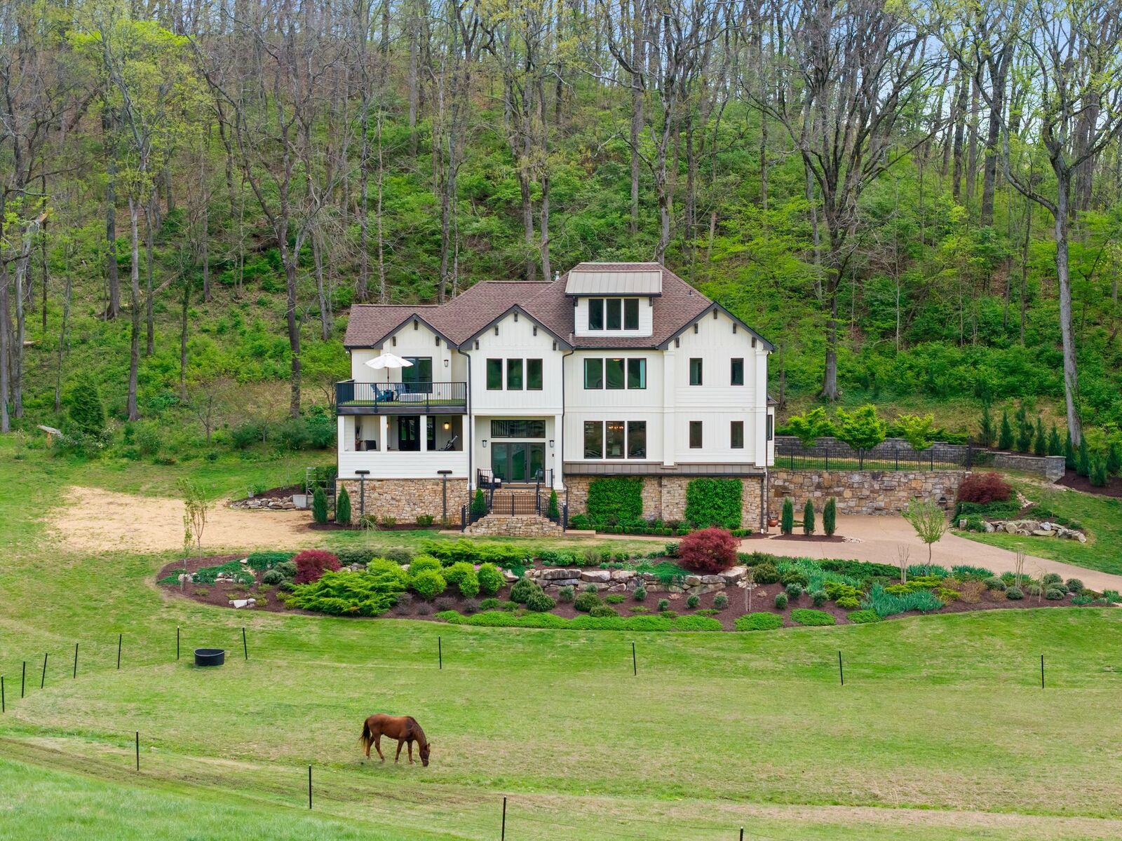 Property Photo:  3004 Smith Ln  TN 37069 