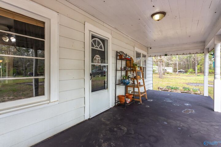 Property Photo:  809 Woodbine Lane  AL 35901 