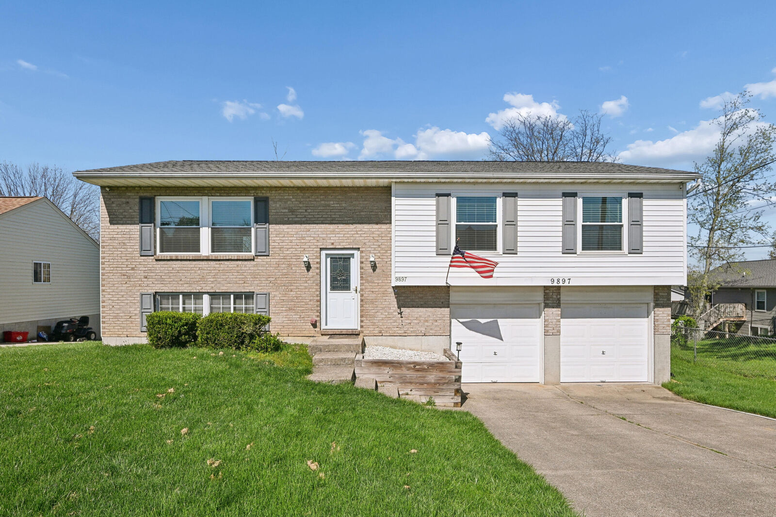 Property Photo:  9897 Flagstone Drive  KY 41051 