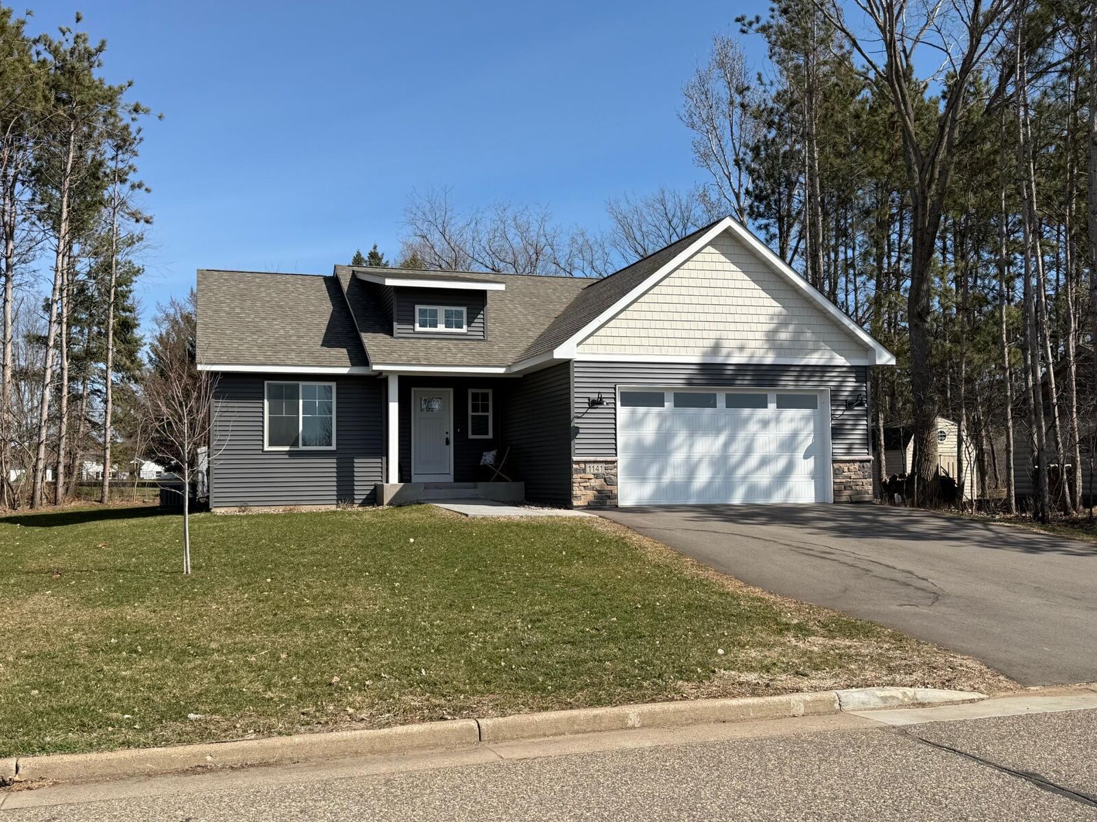 Property Photo:  1141 Pinewood Trail  WI 54017 