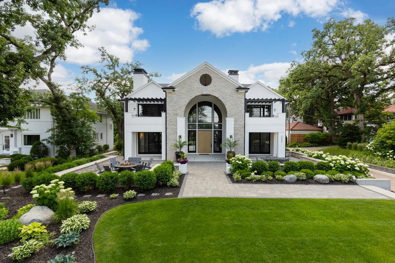 Property Photo:  4889 E Lake Harriet Parkway  MN 55419 