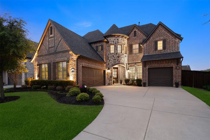 Property Photo: 1405 Devonshire Drive TX 75009