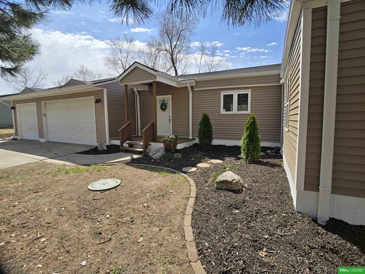 Property Photo:  720 Boulevard Street Lot 5  NE 68025 