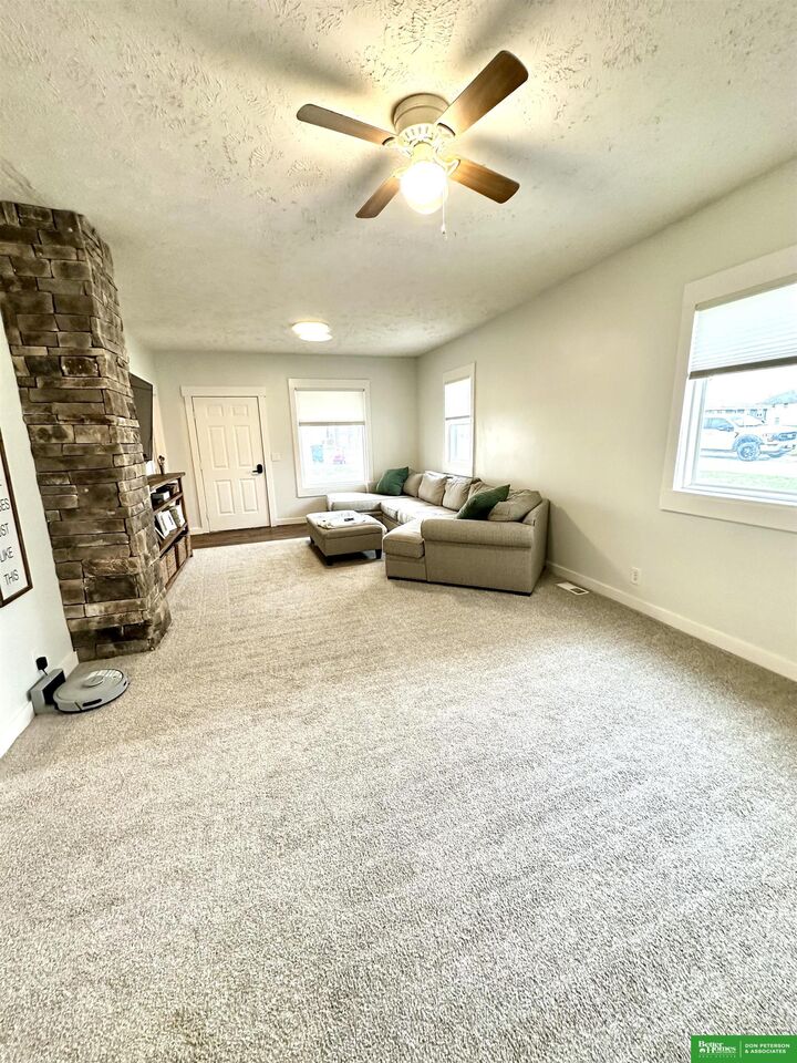 Property Photo: 1005 12th Street NE 68791