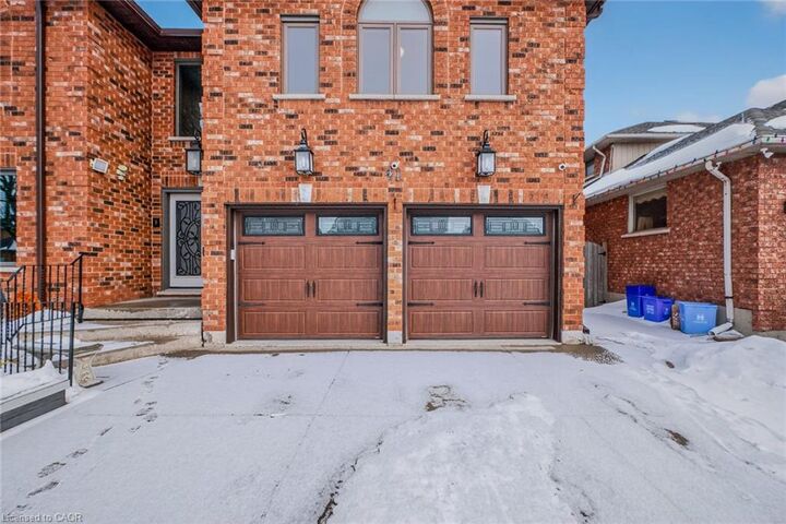 Property Photo: 41 Candor Crescent ON L8E 4X6