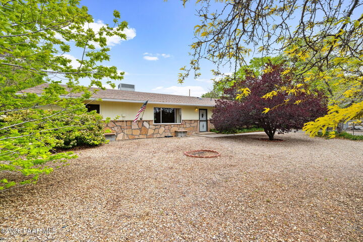 Property Photo:  802 W Rosser Street  AZ 86301 