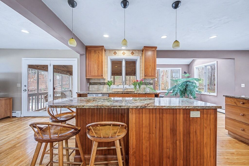 Property Photo:  6 Ledgestone Dr  MA 01748 