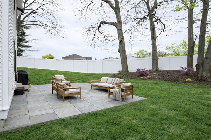 Property Photo:  405 Parker St 405  MA 02459 