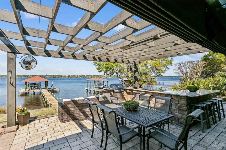 Property Photo:  7502 Old Bay Pointe Rd  FL 32583 