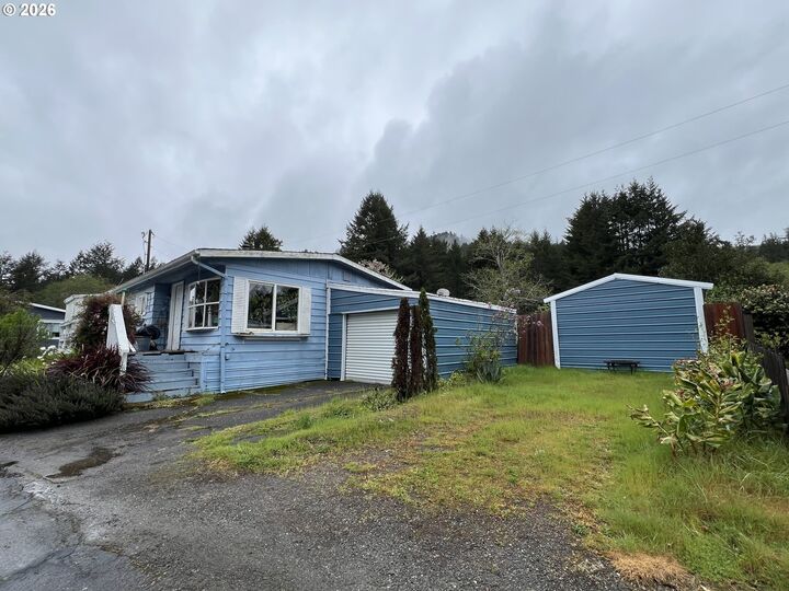 Property Photo:  98825 Pleasant Hill Dr  OR 97415 