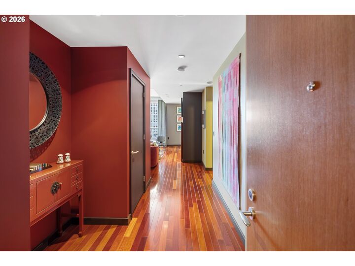 Property Photo:  3570 S River Pkwy 1313  OR 97239 