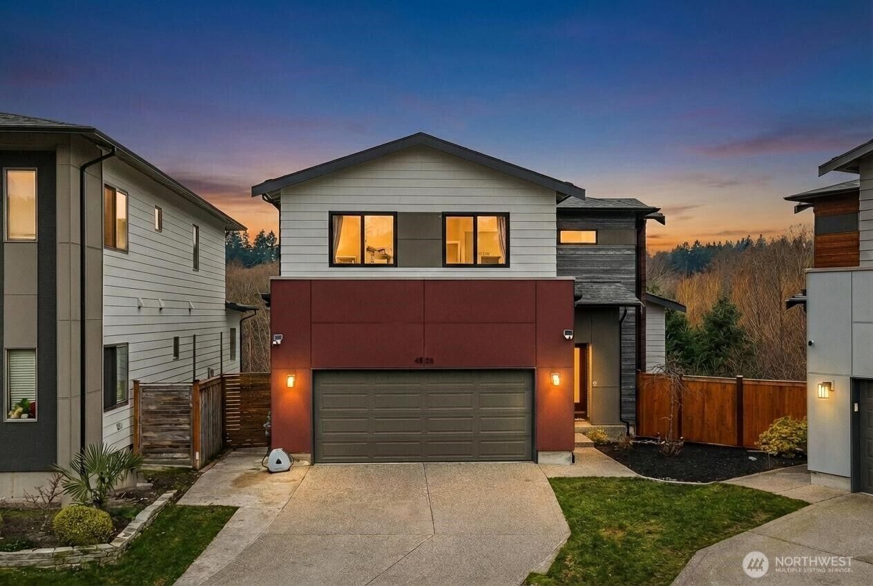 Property Photo:  4806  54th Avenue W  WA 98467 