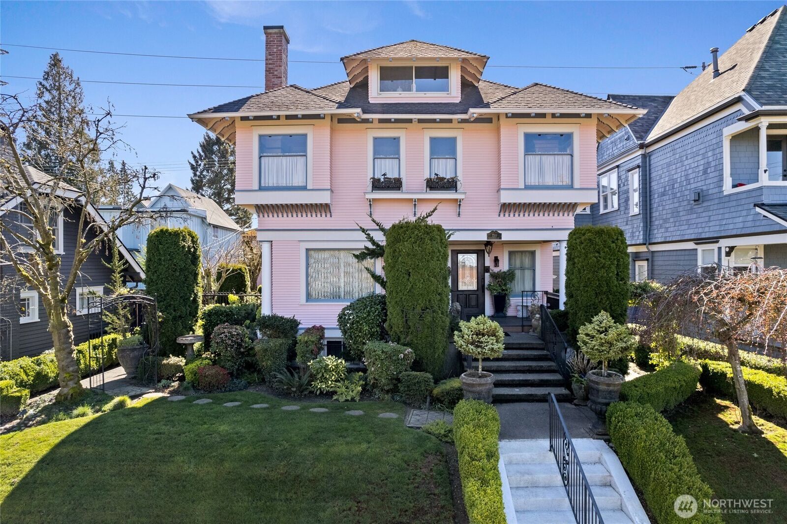 Property Photo: 720 N Sheridan Avenue WA 98403