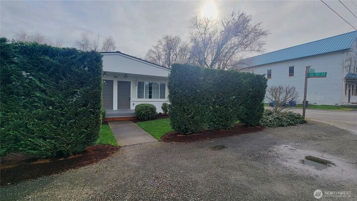 Property Photo:  4228  337th Place SE  WA 98024 