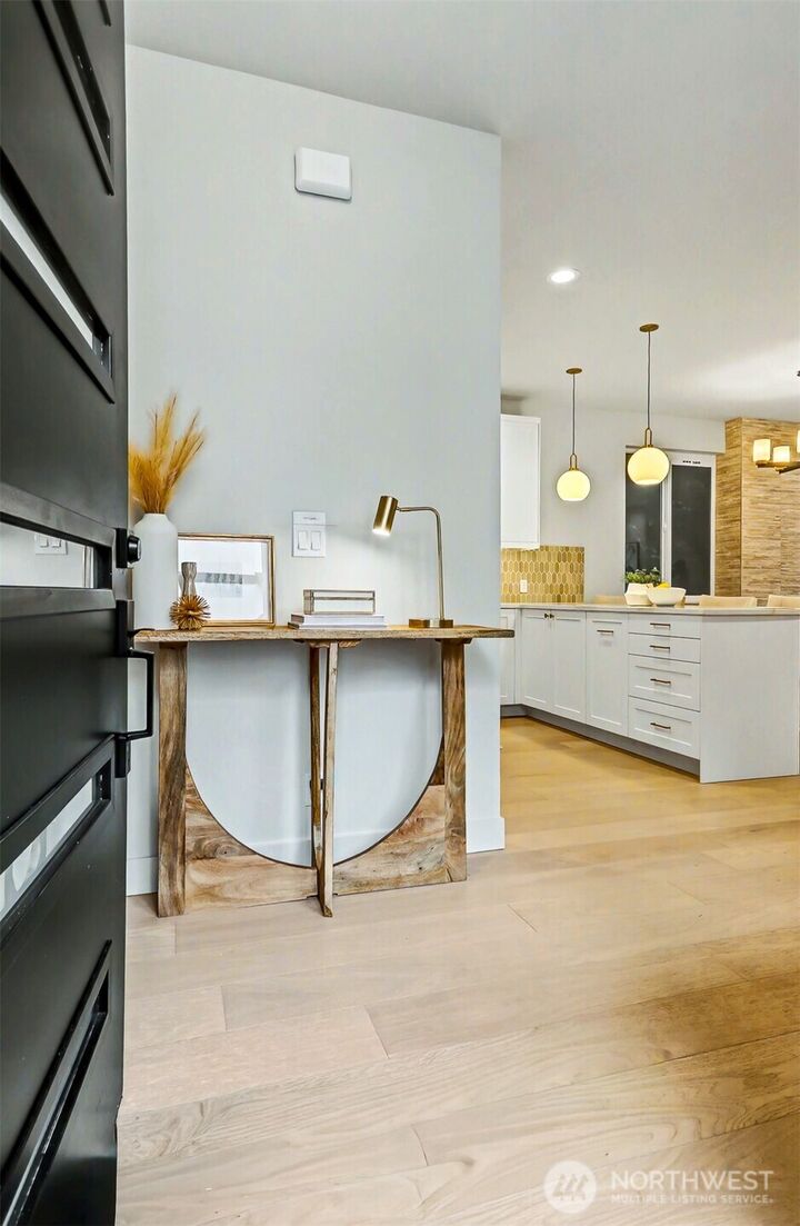 Property Photo:  11219 NE 95th Street  WA 98033 