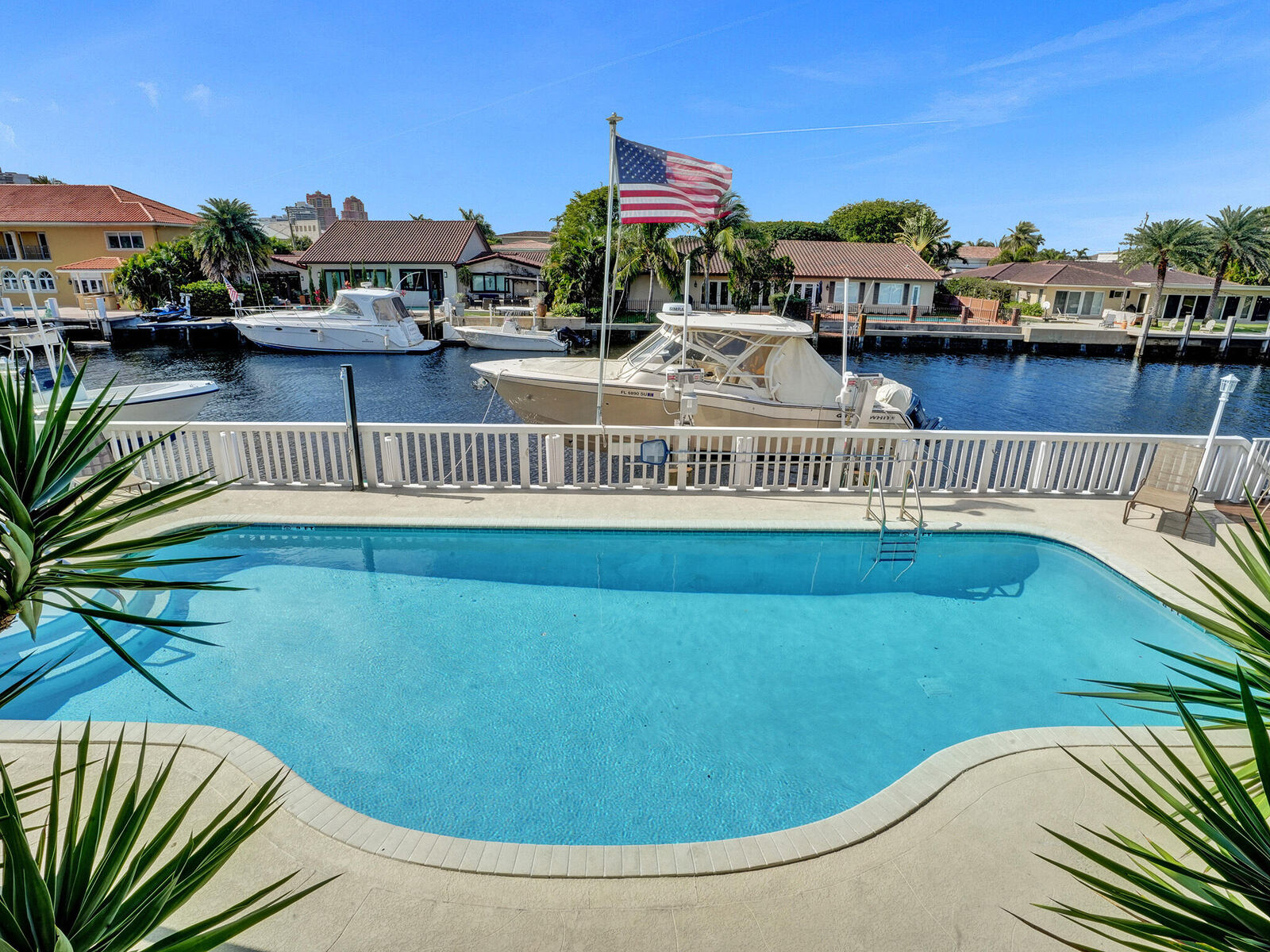 Property Photo:  2866 NE 30th Street 3  FL 33306 