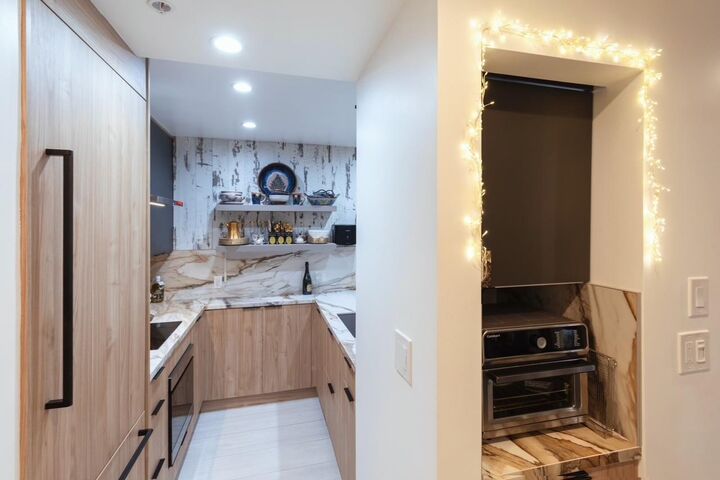 Property Photo: 324 Catalpa Street 111 CA 94401