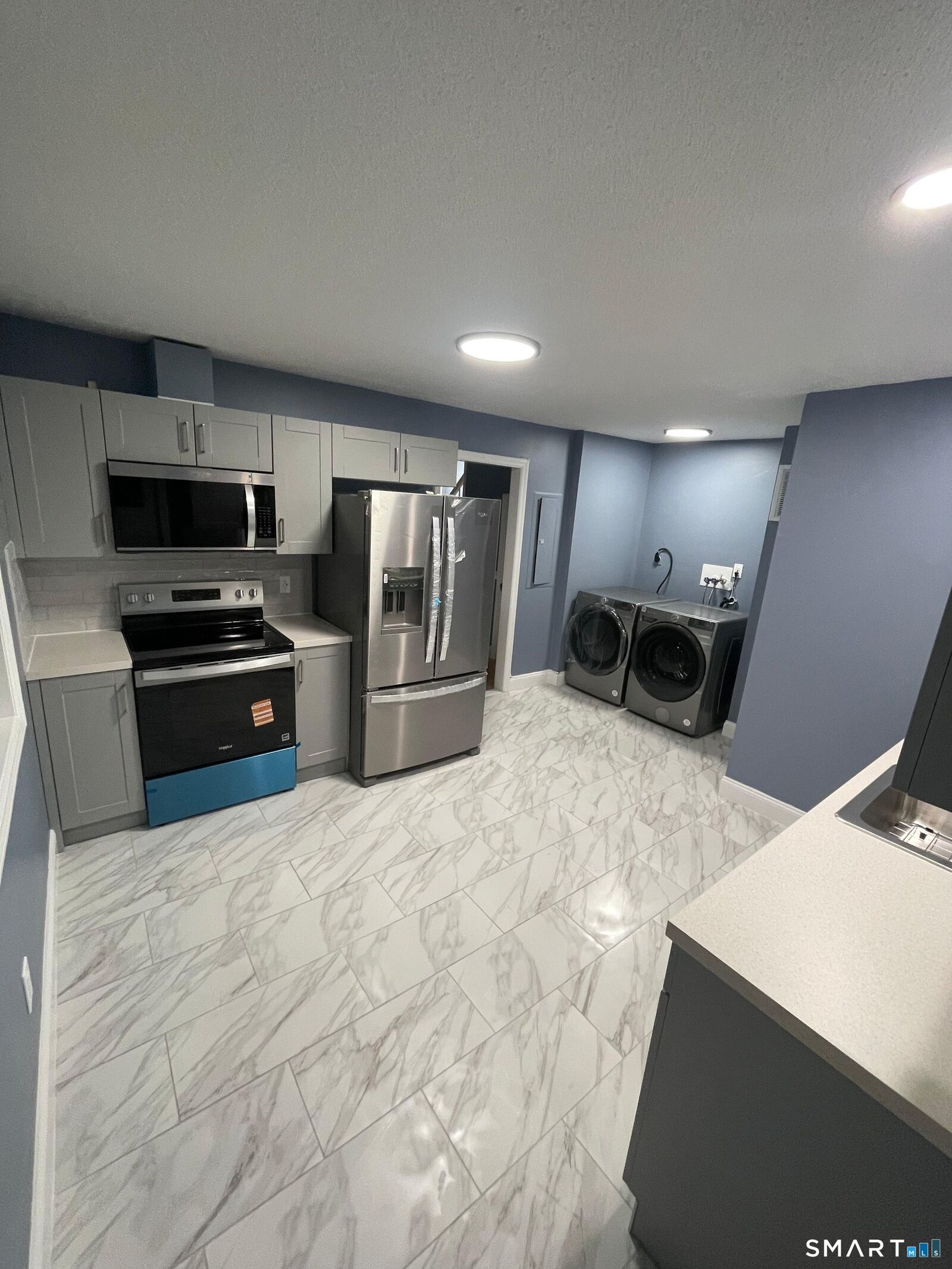 Property Photo:  47 Merrimac Street  CT 06810 