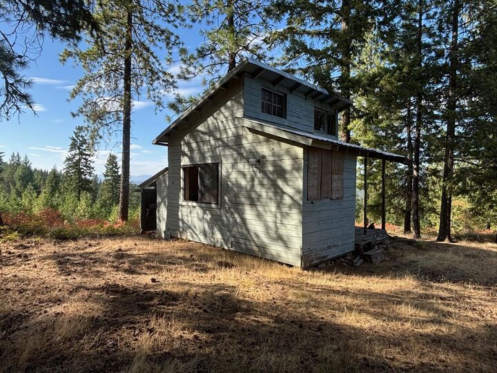 Property Photo:  84xx Lodge Pole Ln  WA 99003 