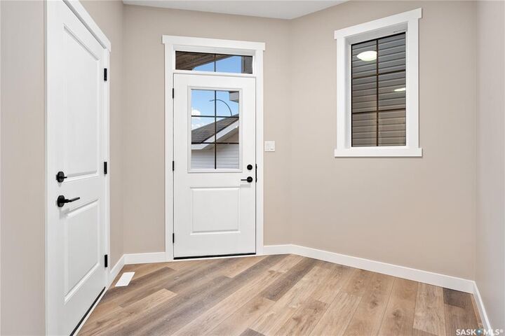 Property Photo:  2990 Dumont Way  SK S4V 4E4 