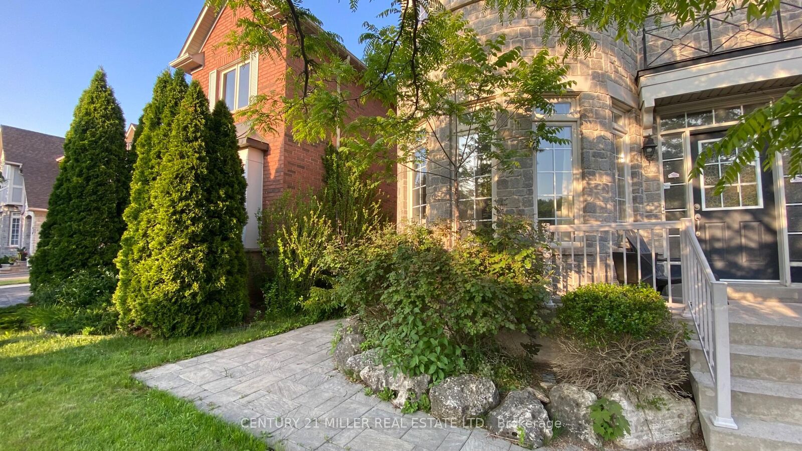 Property Photo:  3384 Springflower Way 3384  ON L6L 6V1 