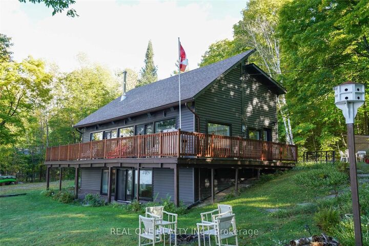Property Photo: 1 Muskoka Estates Road ON P0B 1J0