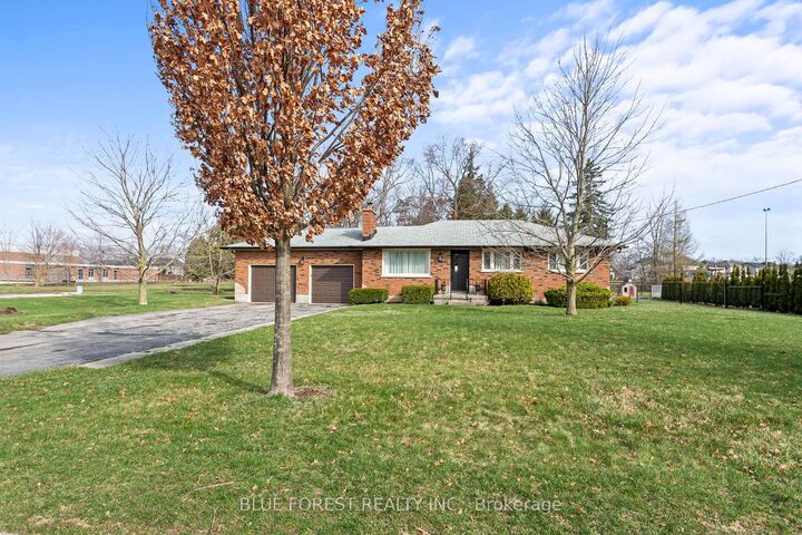 6742 James Street — photo 1