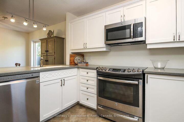 Property Photo: 771 Johnston Park Avenue ON L9Y 5C7