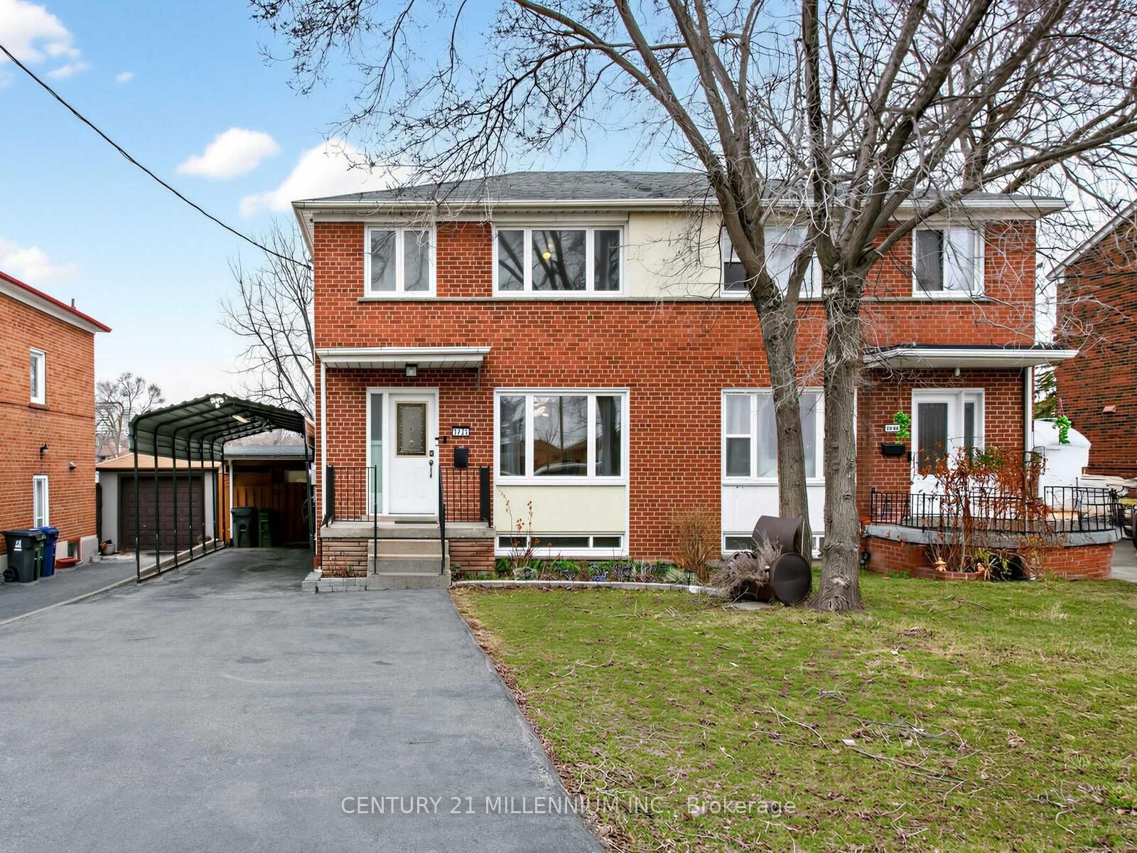 Property Photo:  1426 Wilson Avenue  ON M3M 1J7 